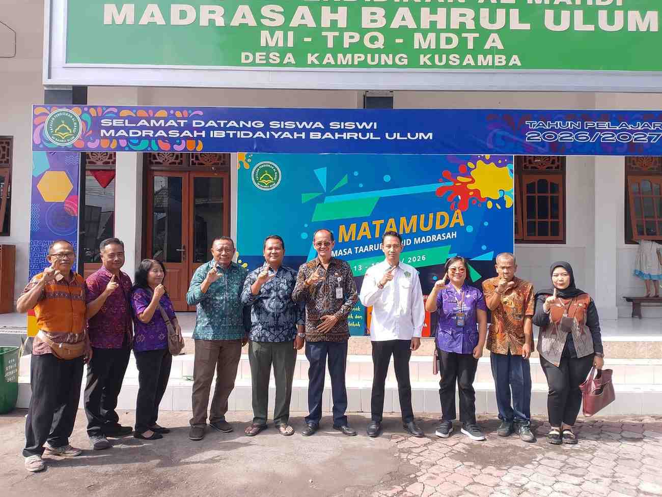 Perkuat Literasi Desa, Disarpus Klungkung Laksanakan Pembinaan dan Layanan Silang Layan di Perpustakaan Desa Kampung Kusamba